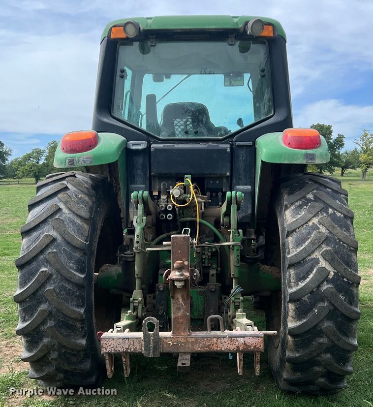 image for item DR5591 2008 John Deere 7330  MFWD tractor