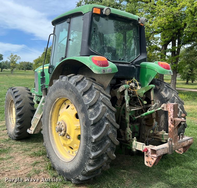 image for item DR5591 2008 John Deere 7330  MFWD tractor