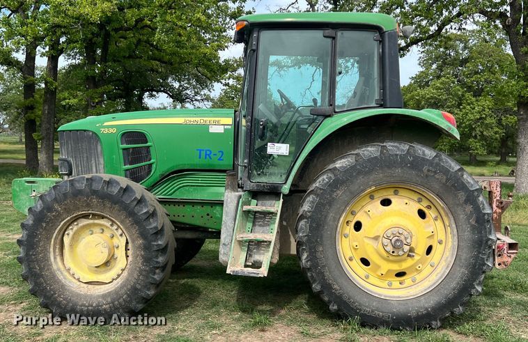image for item DR5591 2008 John Deere 7330  MFWD tractor