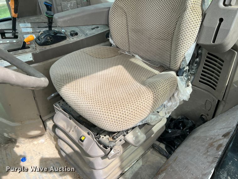 image for item DR5591 2008 John Deere 7330  MFWD tractor