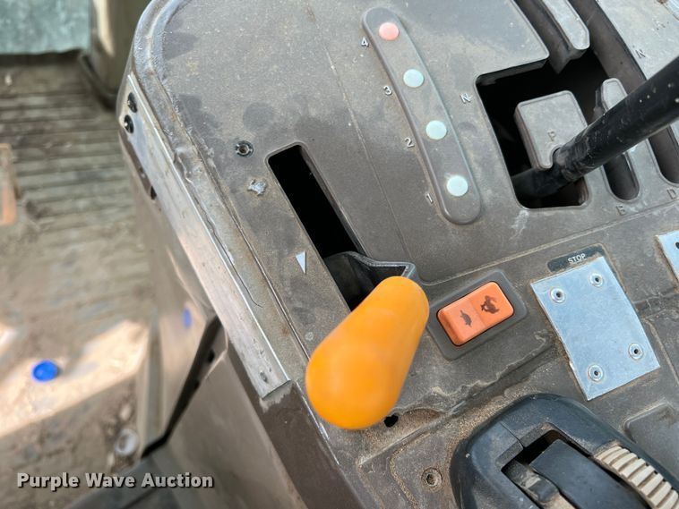 image for item DR5591 2008 John Deere 7330  MFWD tractor