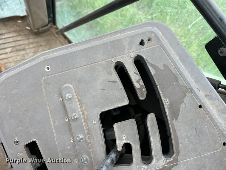 image for item DR5595 2010 John Deere 7330  MFWD tractor