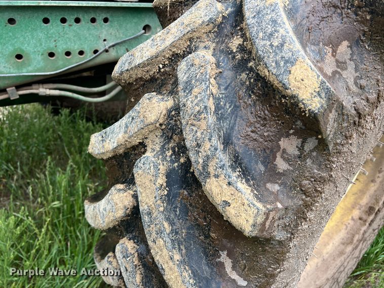 image for item DR5595 2010 John Deere 7330  MFWD tractor