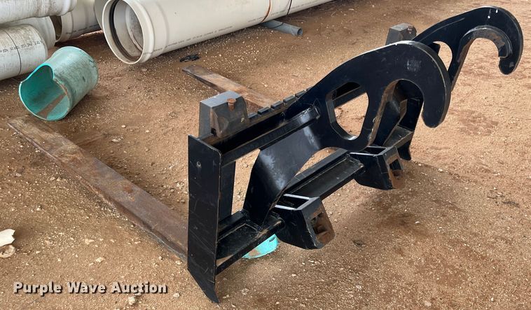 image for item DR5640 Caterpillar  wheel loader forks