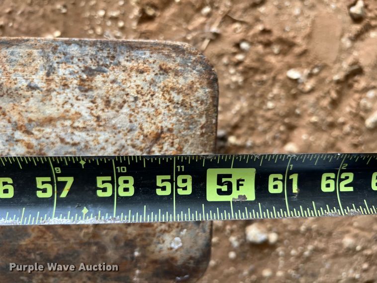 image for item DR5640 Caterpillar  wheel loader forks