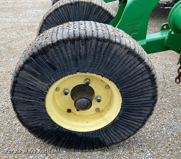 image for item HN9860 John Deere HX15  batwing rotary mower