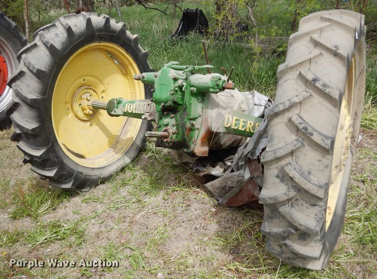 image for item IB9796 John Deere  rear axle