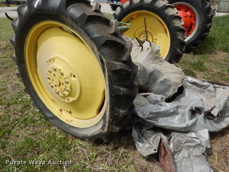 image for item IB9796 John Deere  rear axle