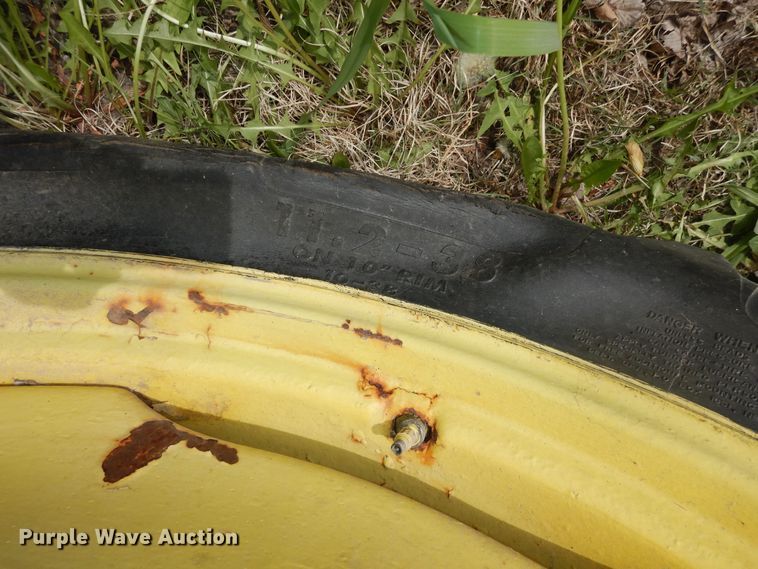 image for item IB9796 John Deere  rear axle