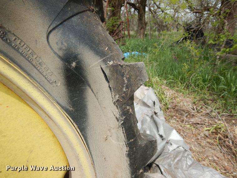 image for item IB9796 John Deere  rear axle