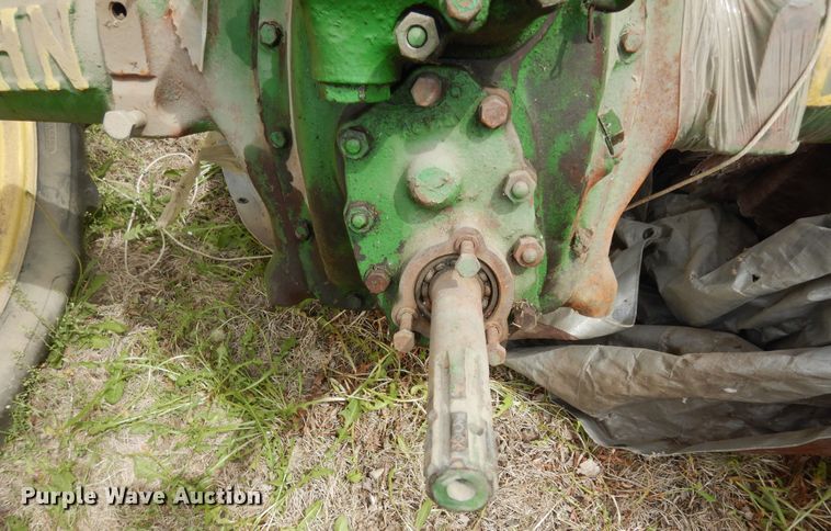 image for item IB9796 John Deere  rear axle