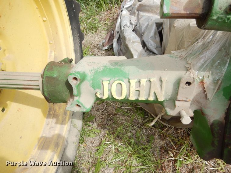 image for item IB9796 John Deere  rear axle