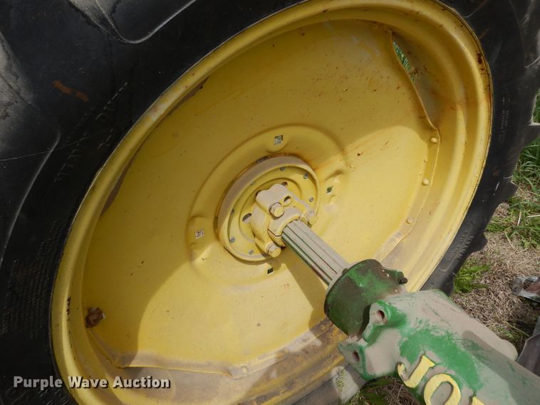 image for item IB9796 John Deere  rear axle