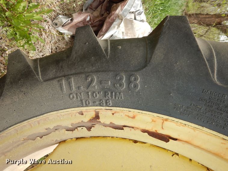 image for item IB9796 John Deere  rear axle