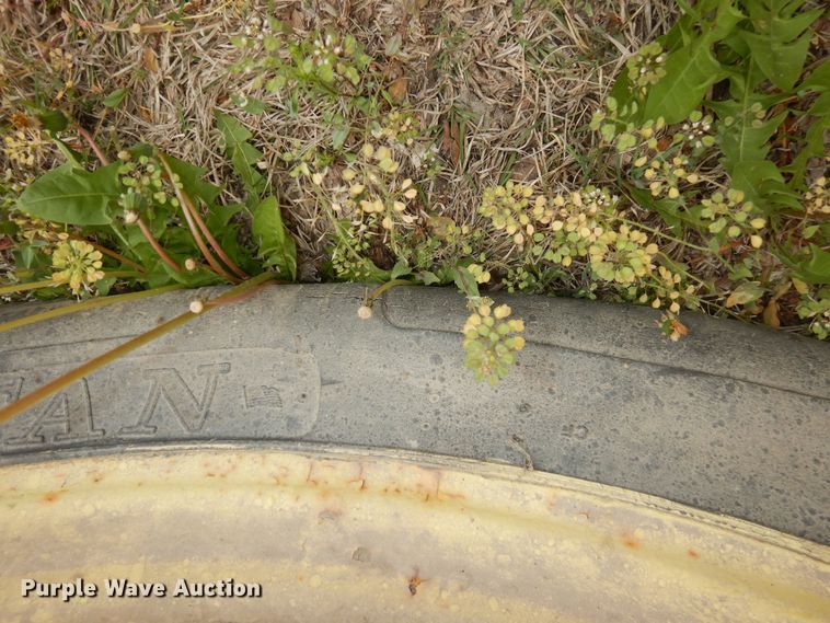 image for item IB9796 John Deere  rear axle