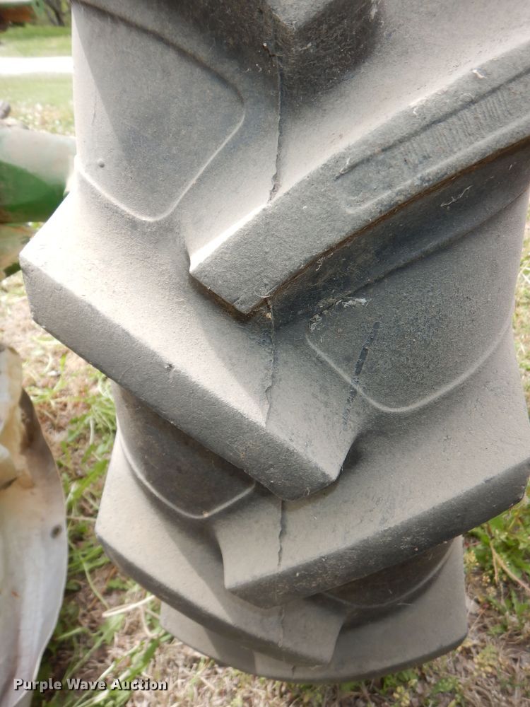 image for item IB9796 John Deere  rear axle