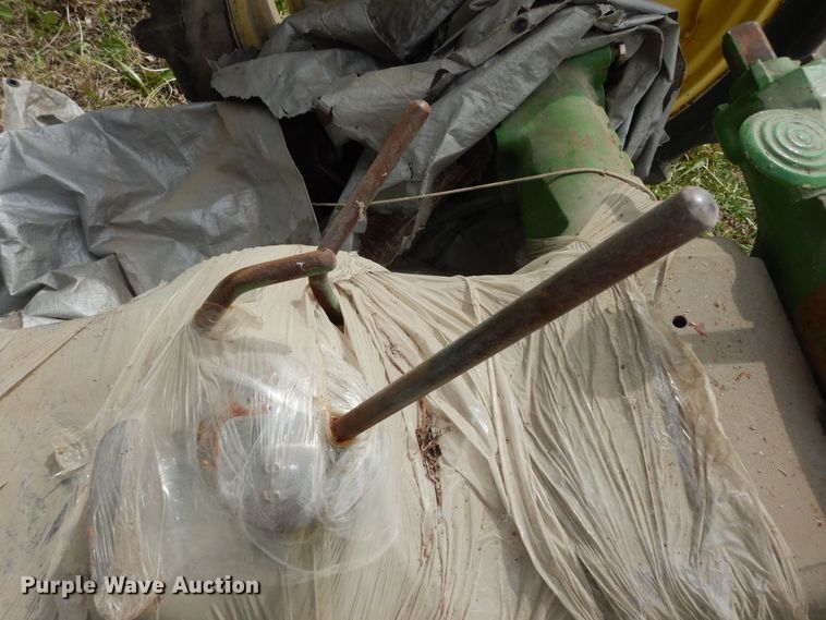 image for item IB9796 John Deere  rear axle