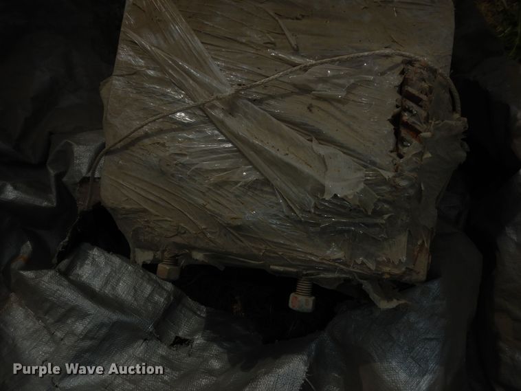 image for item IB9796 John Deere  rear axle