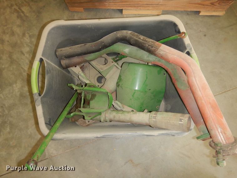 image for item IB9796 John Deere  rear axle