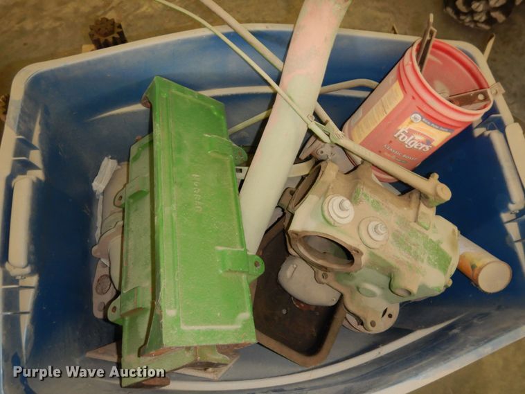 image for item IB9796 John Deere  rear axle