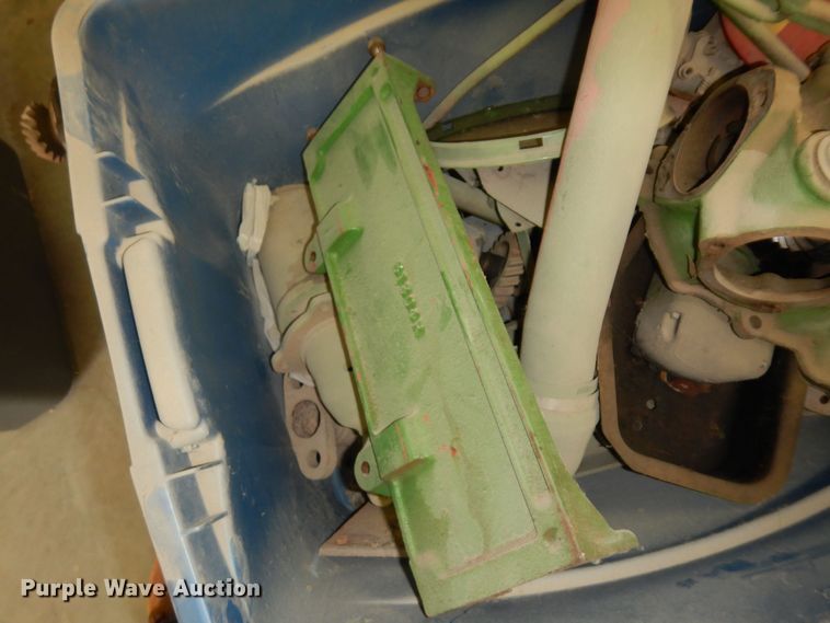 image for item IB9796 John Deere  rear axle