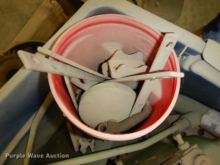 image for item IB9796 John Deere  rear axle