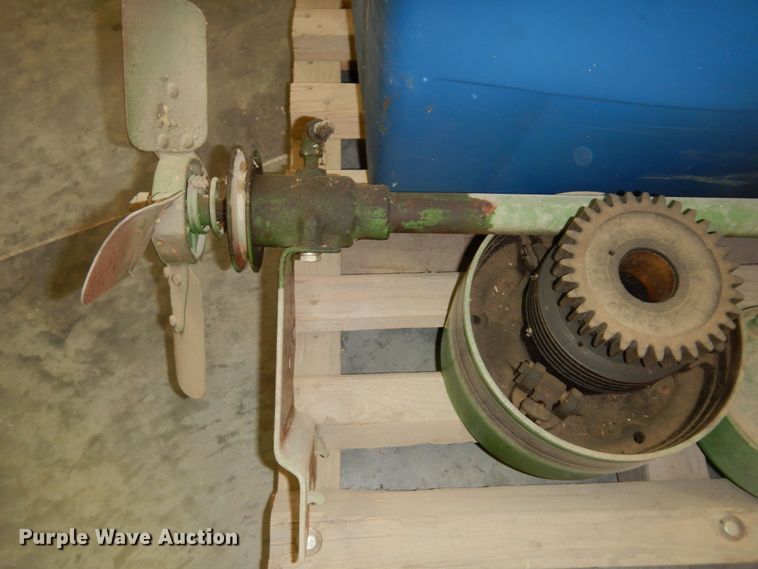 image for item IB9796 John Deere  rear axle