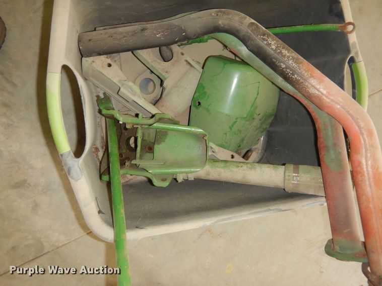 image for item IB9796 John Deere  rear axle