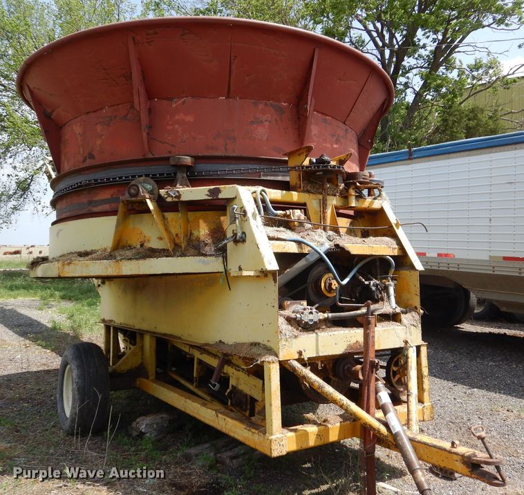 image for item IB9987 HayBuster  tub grinder