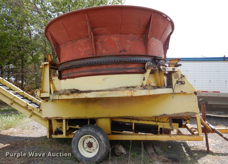 image for item IB9987 HayBuster  tub grinder