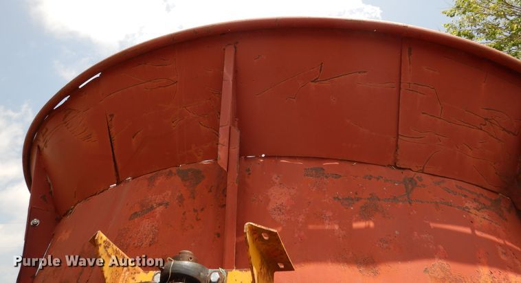 image for item IB9987 HayBuster  tub grinder