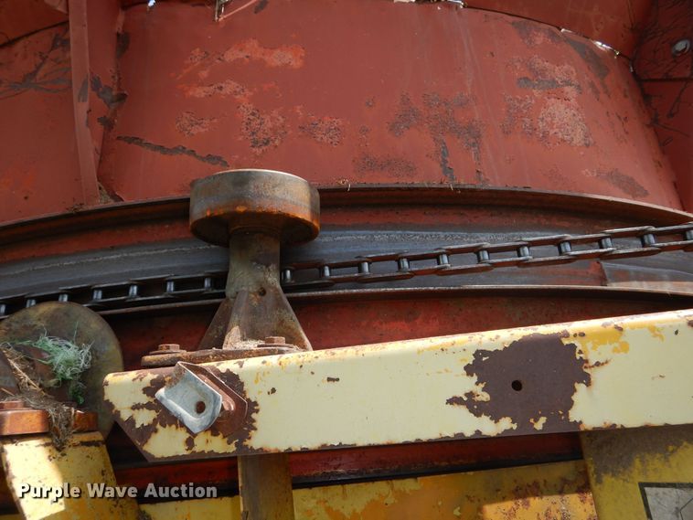 image for item IB9987 HayBuster  tub grinder