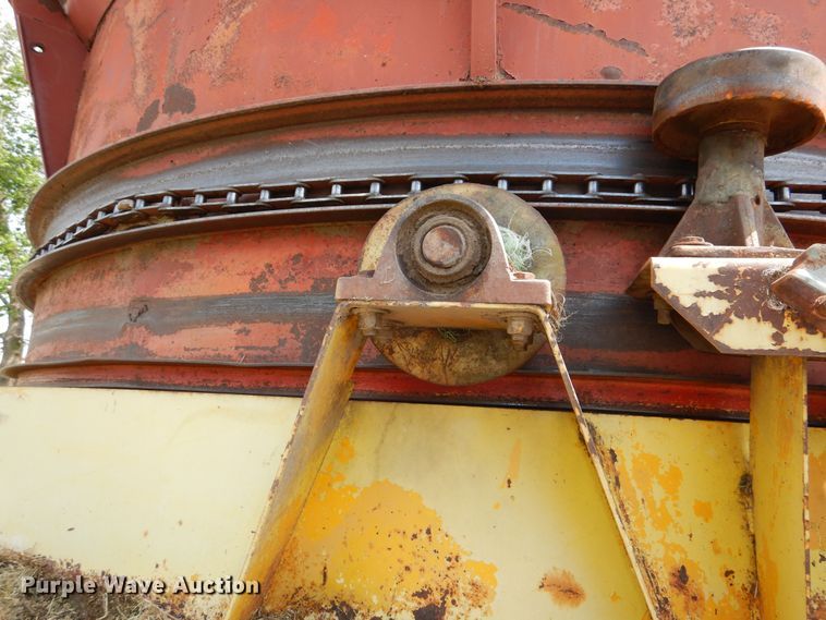 image for item IB9987 HayBuster  tub grinder