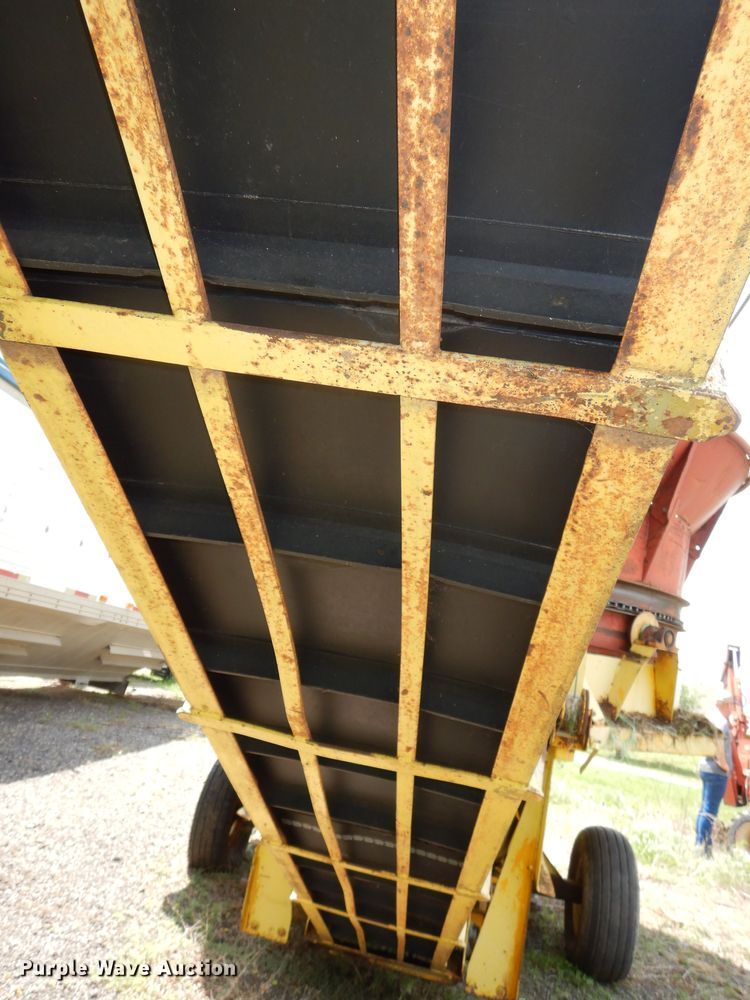 image for item IB9987 HayBuster  tub grinder