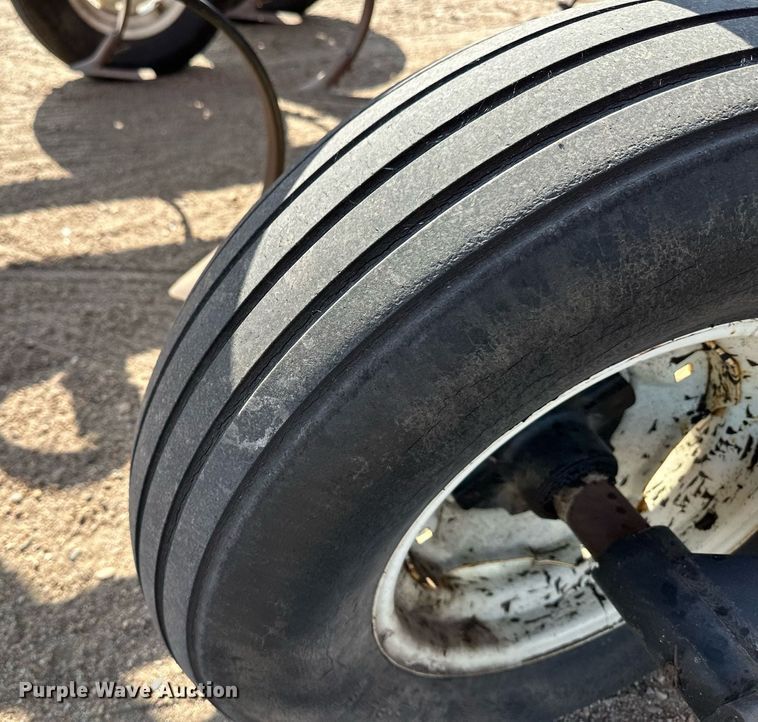 image for item JD9117 Kent Series V  field cultivator