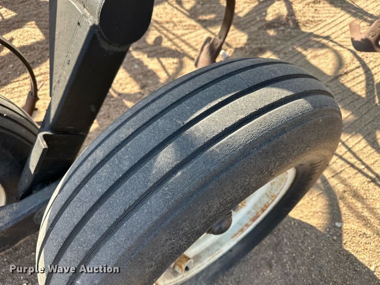 image for item JD9117 Kent Series V  field cultivator