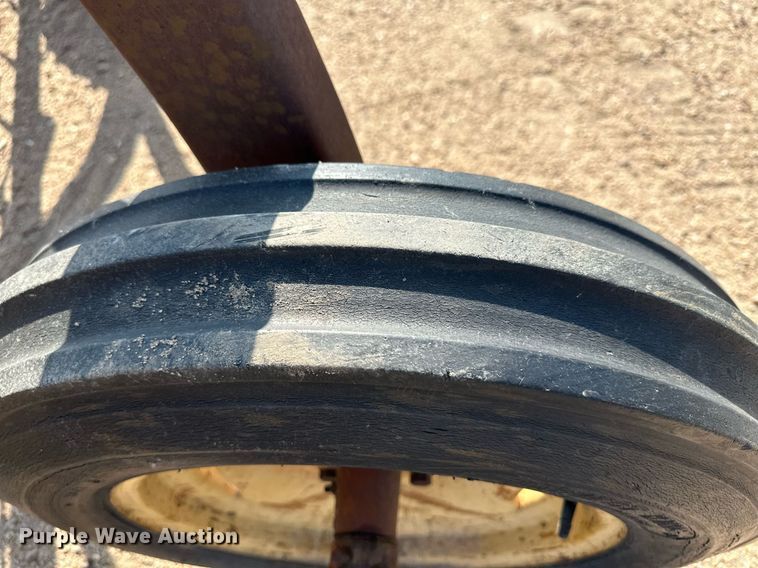 image for item JD9119 New Holland 56  hay rake