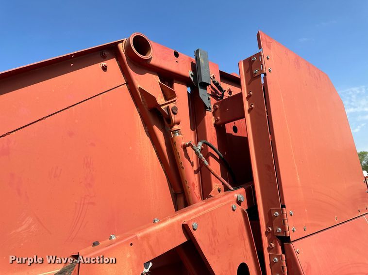 image for item JD9120 Case RS551  round baler