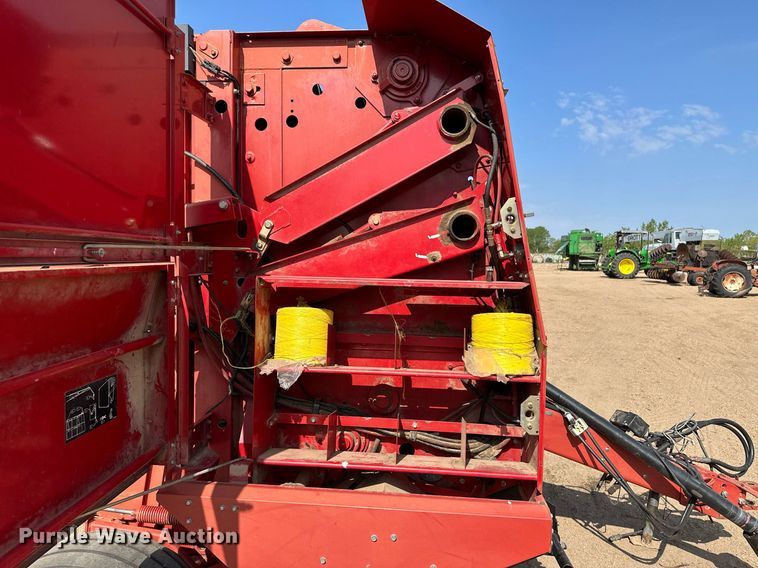 image for item JD9120 Case RS551  round baler