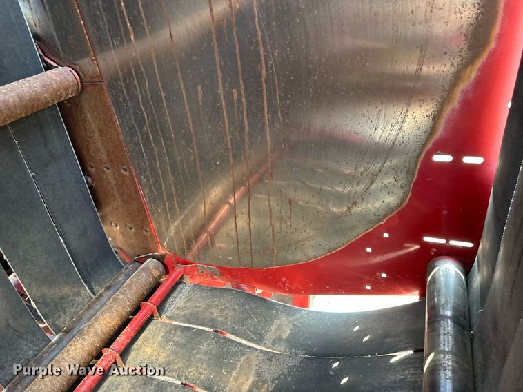 image for item JD9120 Case RS551  round baler