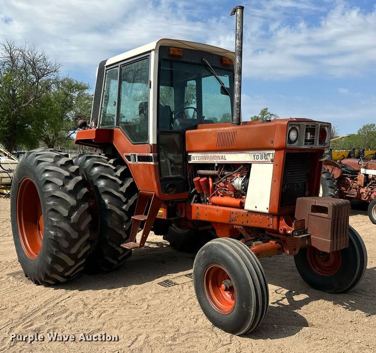 image for item JD9125 1979 International Harvester 1086  tractor