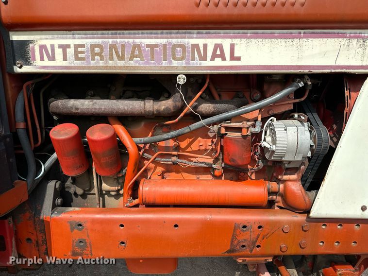 image for item JD9125 1979 International Harvester 1086  tractor