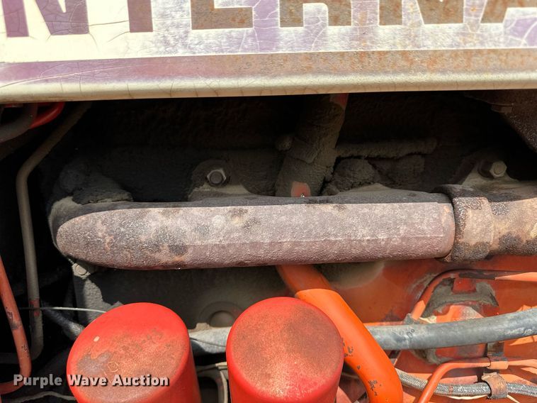 image for item JD9125 1979 International Harvester 1086  tractor