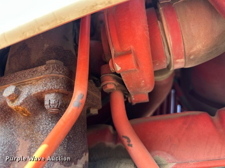 image for item JD9125 1979 International Harvester 1086  tractor