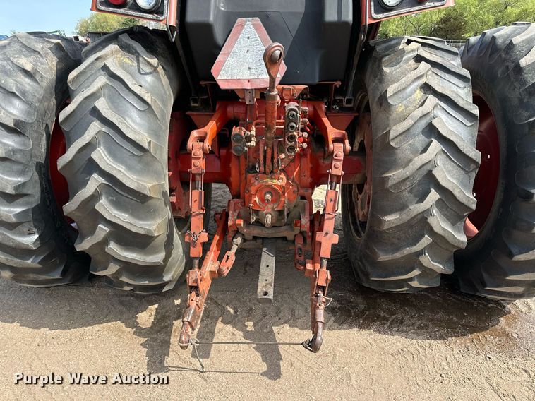 image for item JD9125 1979 International Harvester 1086  tractor