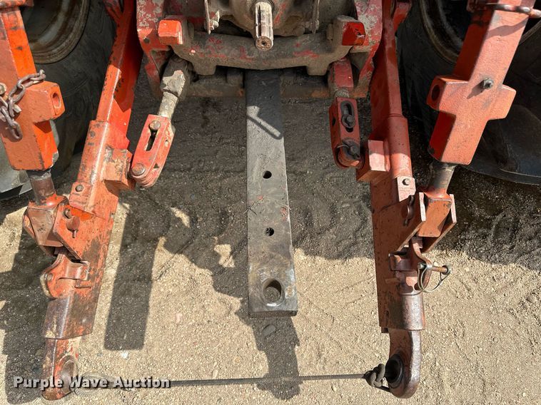 image for item JD9125 1979 International Harvester 1086  tractor