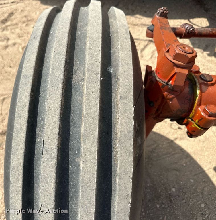 image for item JD9125 1979 International Harvester 1086  tractor