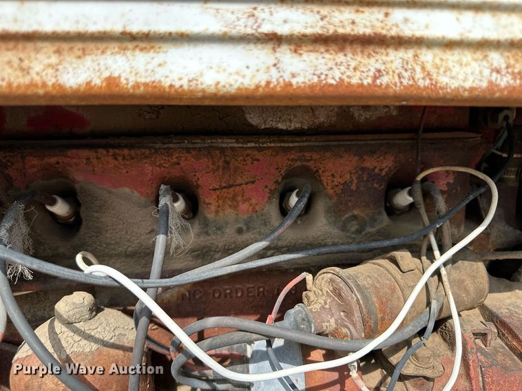 image for item JD9126 International Harvester 340  tractor