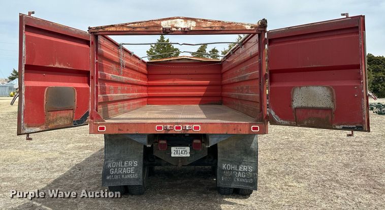 image for item KL9143 1977 Chevrolet C65  grain truck