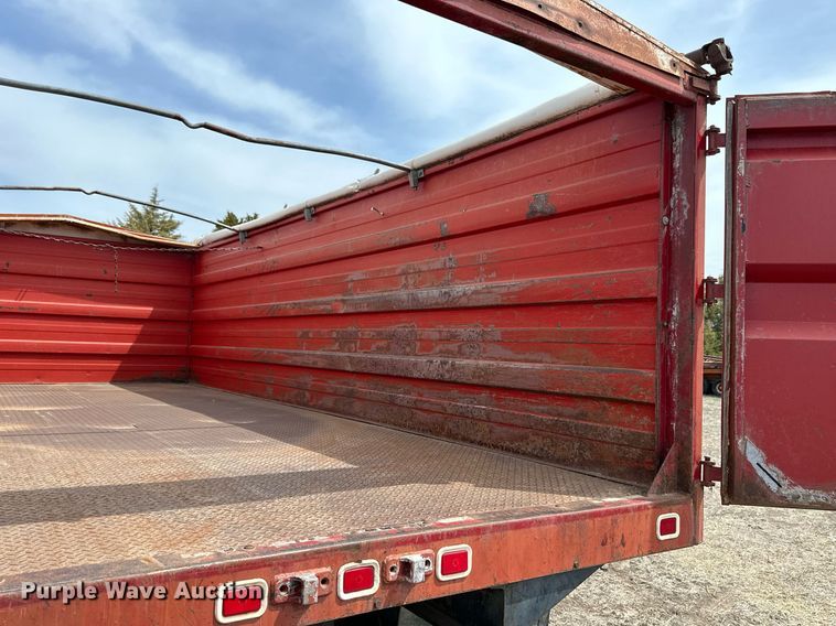 image for item KL9143 1977 Chevrolet C65  grain truck